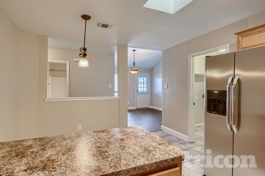 Building Photo - 1023 Aries Ct