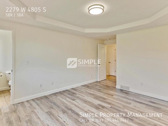 Building Photo - Newly remodeled home in Taylorsville!