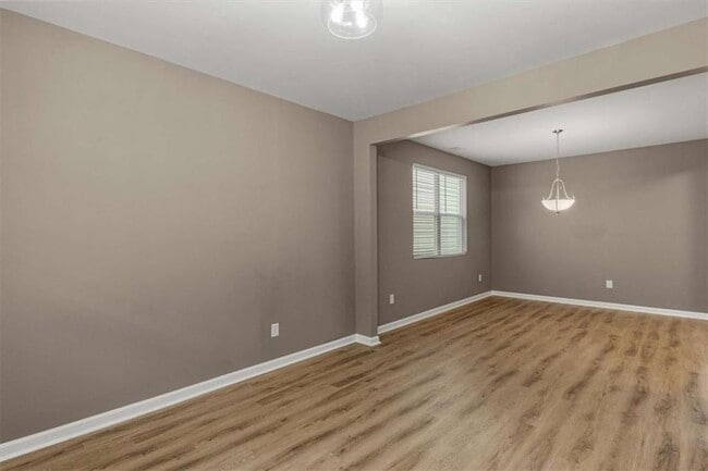 Building Photo - 2044 Britt Dr