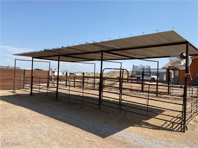 Building Photo - 1005 E McKnight Ave