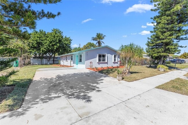Building Photo - 2171 NW 29th Ave