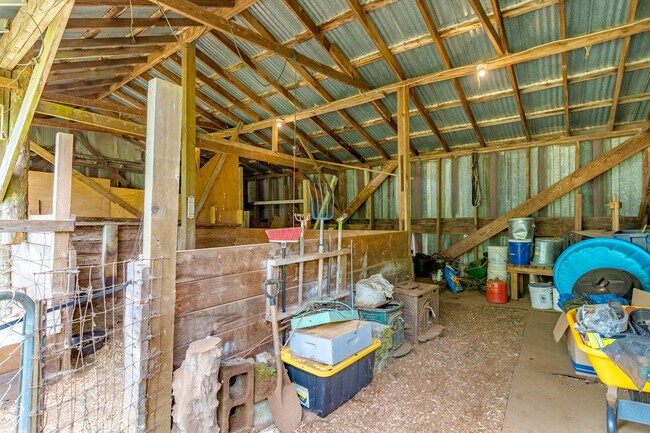 Building Photo - 3194 Crooked Finger Rd NE