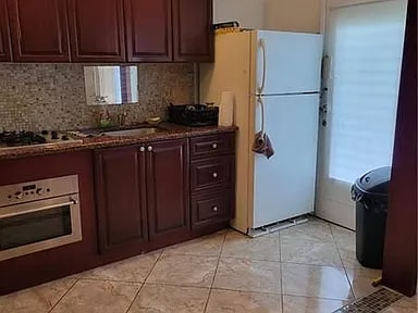 Building Photo - 20337 NE 2nd Ave