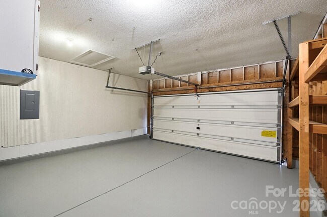 Building Photo - 13931 Dingess Rd