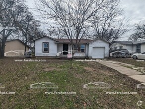 Building Photo - 3 bed 1 bath Home Available in Fort Worth!