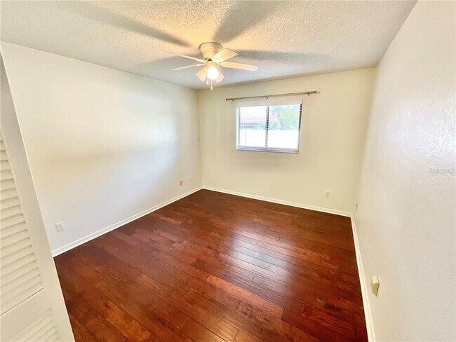 Building Photo - 1349 Hillside Dr