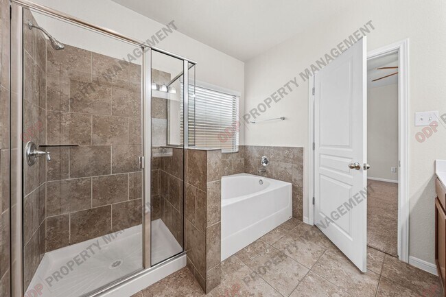 Building Photo - 719 Dunford Dr