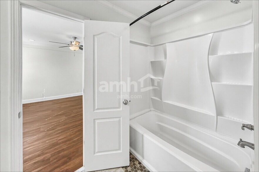 Building Photo - 2533 Kilkenny Ct