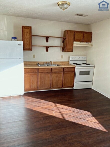 Building Photo - 232 Dogwood Pointe Dr
