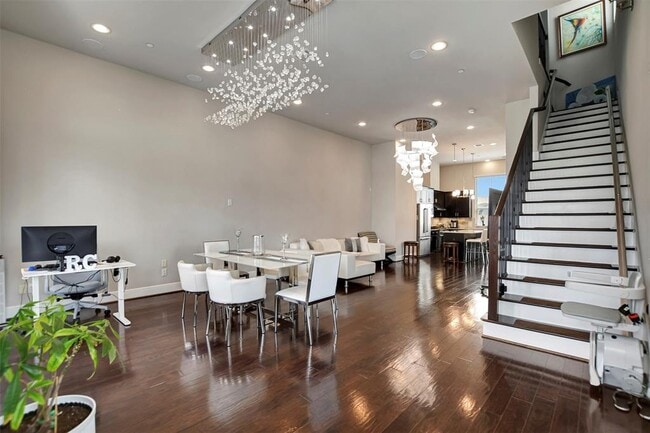 Building Photo - 4015 Lillian St