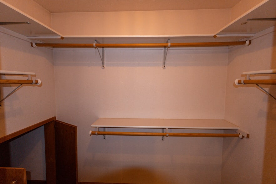 Building Photo - 1004 N 10th St