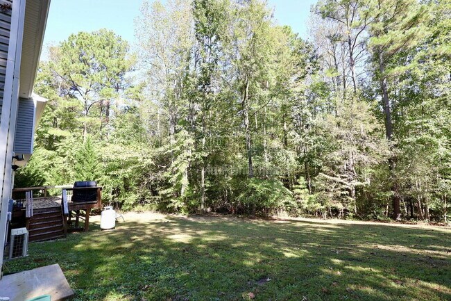 Building Photo - 15831 Haggis Dr