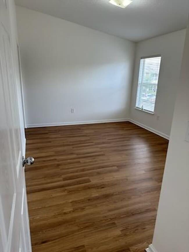 Building Photo - 6880 Skaff Ave