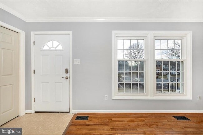 Building Photo - 6237 N Steamboat Way