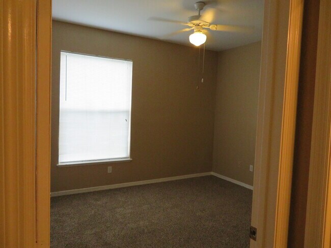 Building Photo - Spacious 4/2 condo in Bella Terra communit...