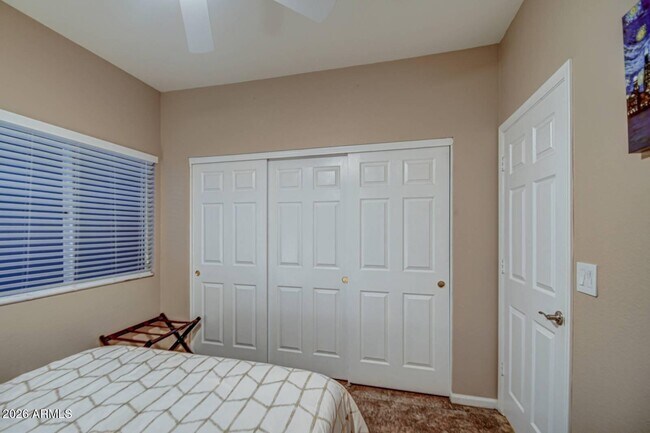 Building Photo - 1676 E Glenhaven Dr