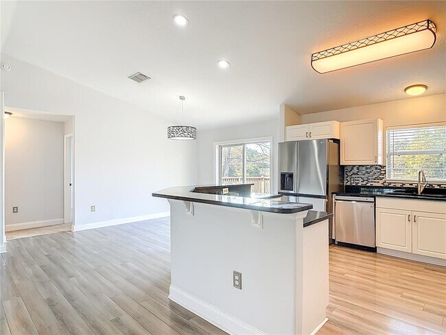 Building Photo - 1254 Briarwood Ave