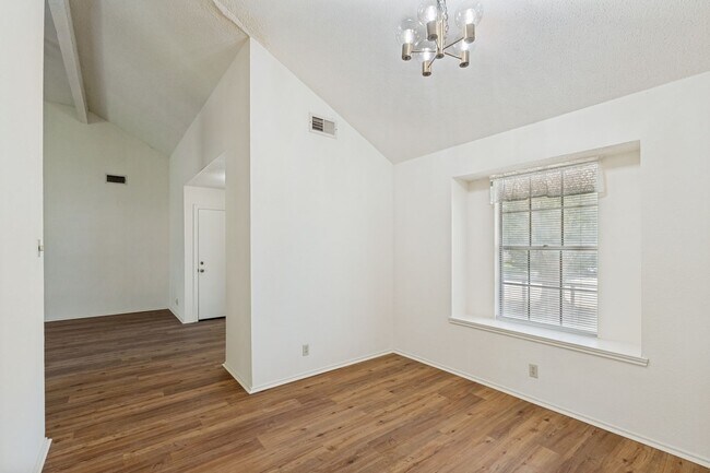 Building Photo - 7803 Forest Ranch