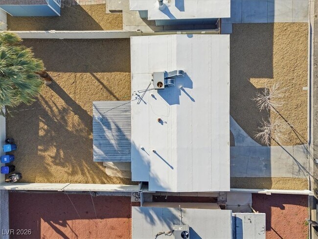 Building Photo - 608 Stanford St