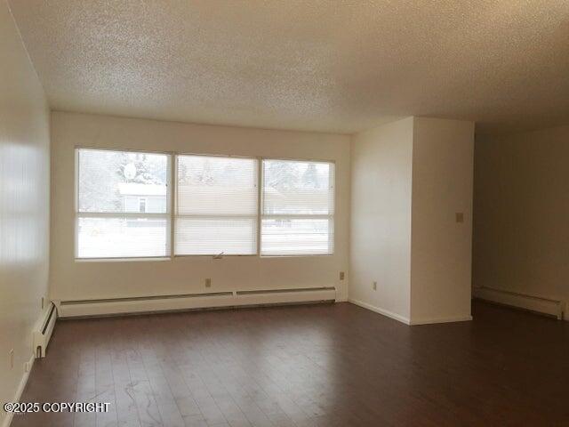 Building Photo - 1510 Summit View St