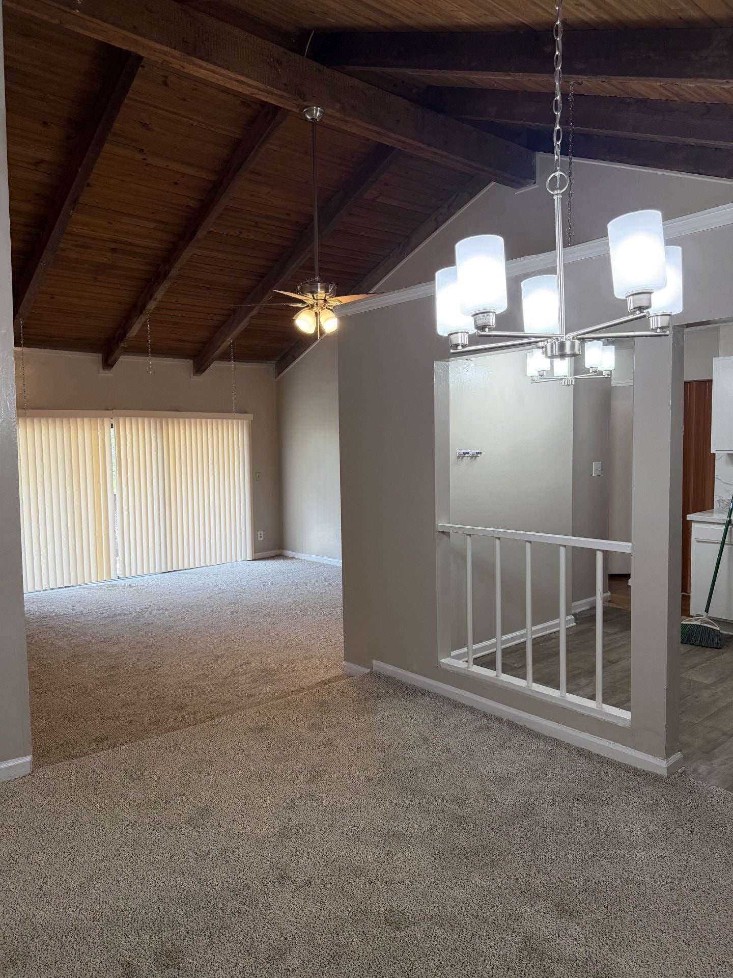 Building Photo - 3575 Oakvale Rd