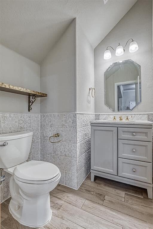 Building Photo - 2013 San Marino Ln