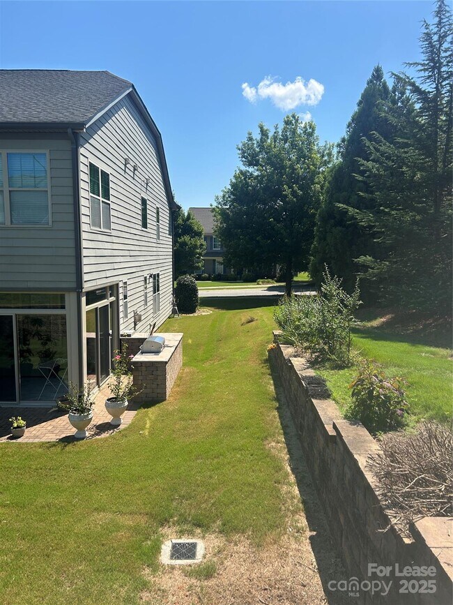 Building Photo - 6440 Myston Ln