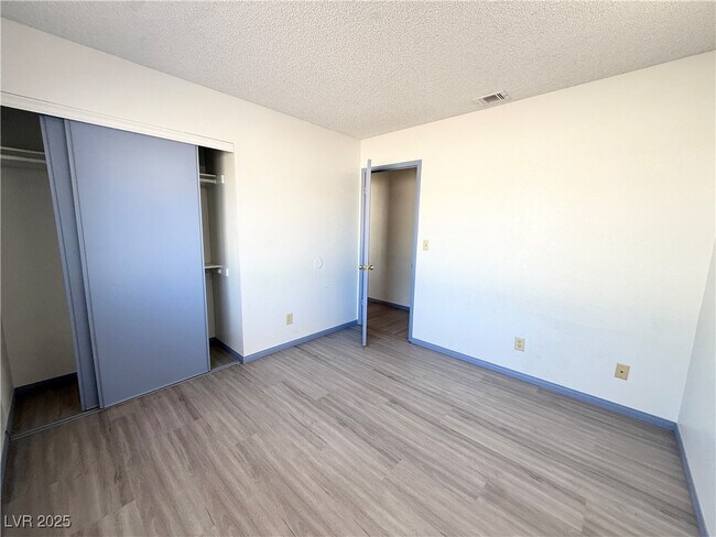 Building Photo - 5876 Filmore Ave