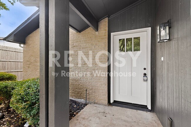 Building Photo - 913 Overdowns Dr