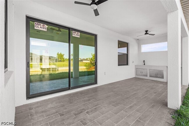 Building Photo - 417 SW 23rd Terrace