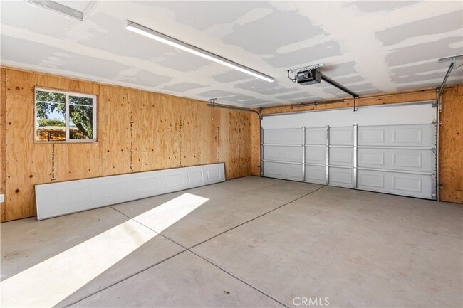 Building Photo - 77 E Main St