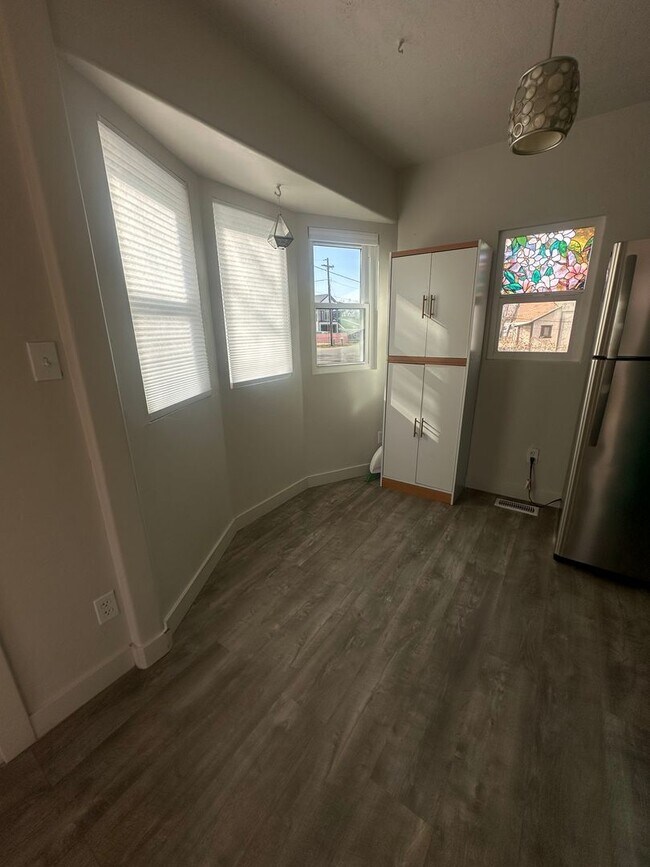 Building Photo - GORGEOUS West Valley Home!!!