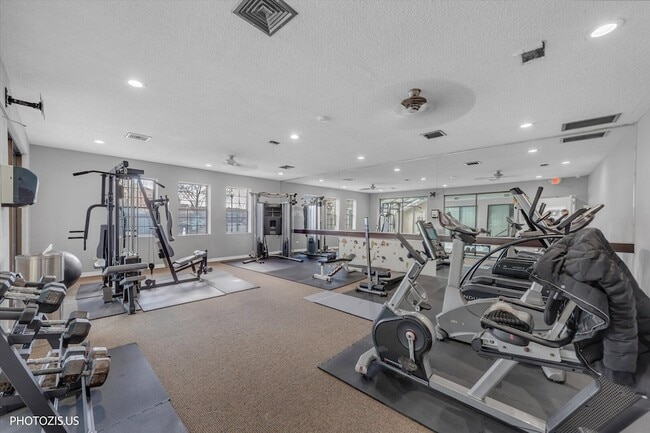 Building Photo - 1955 N Hicks Rd