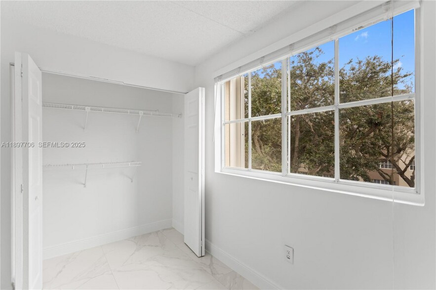 Building Photo - 6065 NW 186th St