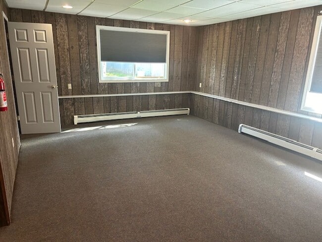 Building Photo - 2262 square foot 4/2.5/2 home