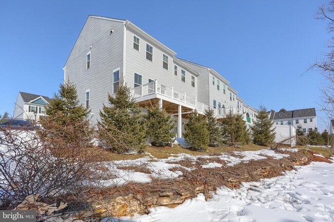 Building Photo - 1 Taube Ct