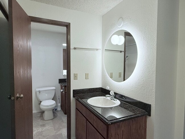 Building Photo - 12709 NE 116th St