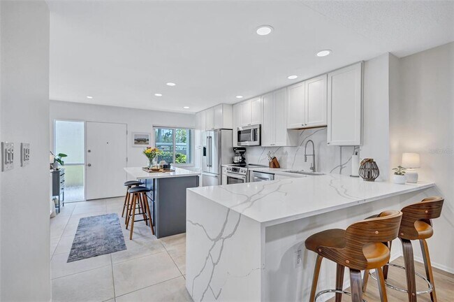 Building Photo - 1600 1st Ave W