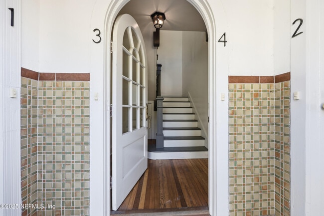 Building Photo - 3110 Oak St