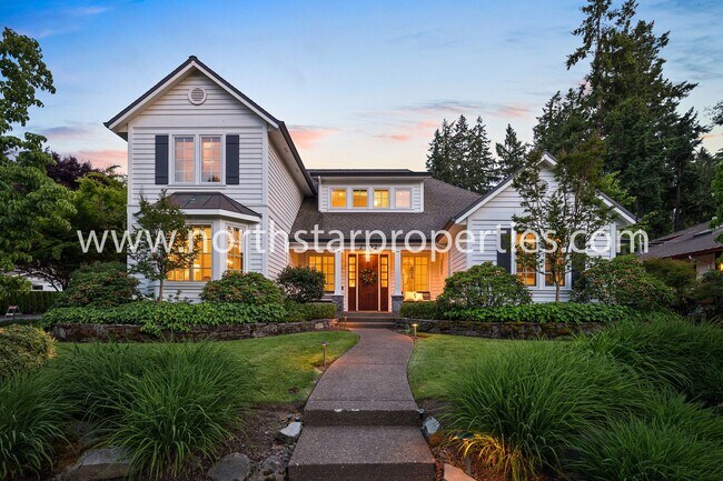 Building Photo - Custom Built Lake Oswego Home Near Lakerid...