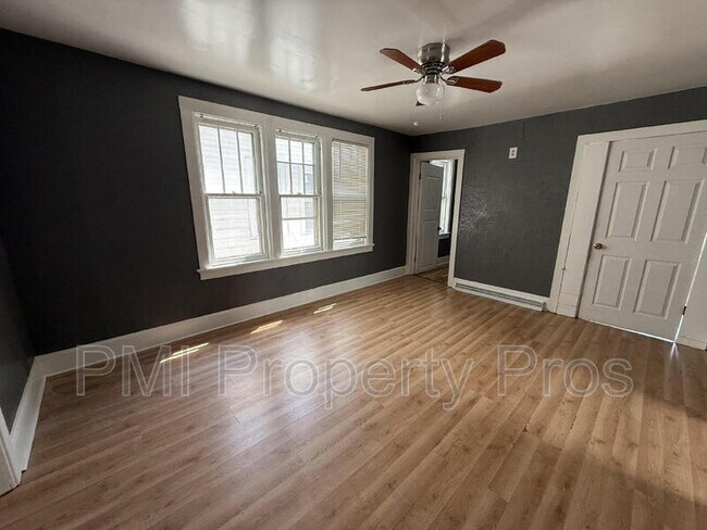 Building Photo - 2630 N 24th St
