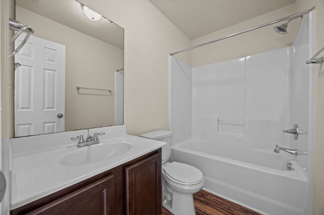 Building Photo - RENT THIS TWO BEDROOM UNIT FOR REDUCED REN...