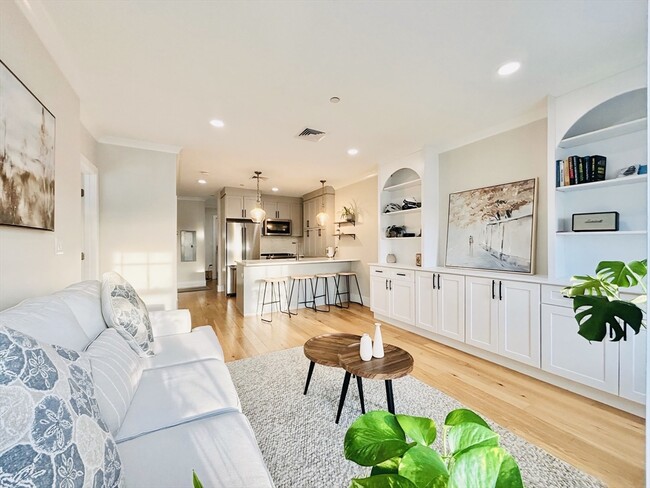 Building Photo - 30 Polk St