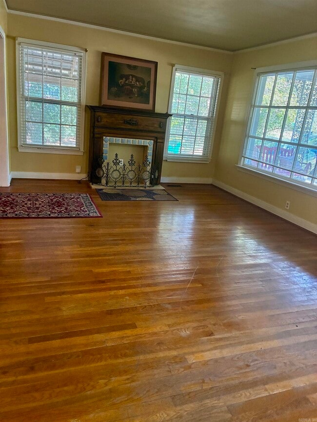 Building Photo - 404 N Jackson St