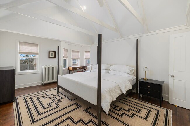 Building Photo - 23 Mt Vernon St