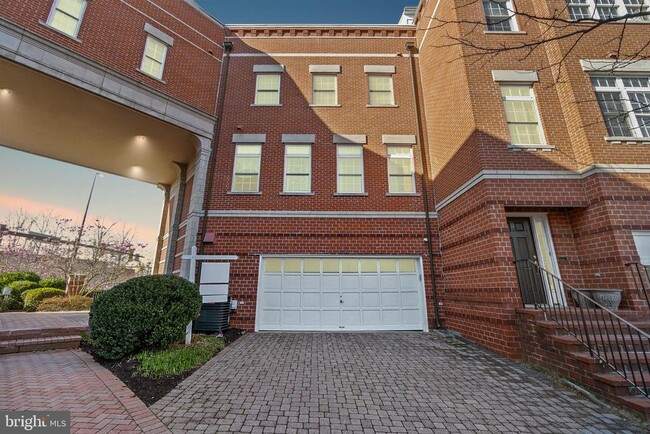 Building Photo - 12168 Chancery Station Cir