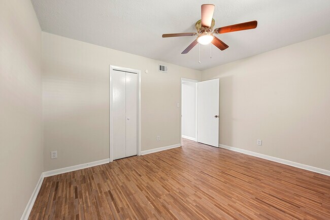 Building Photo - 2783 Williamsburg Way