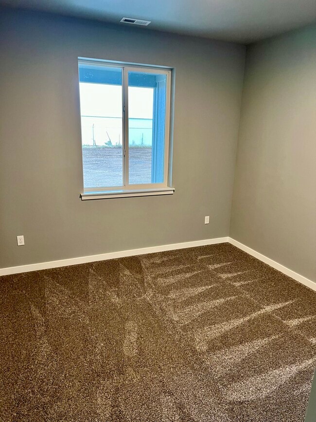 Building Photo - 1041 S Russell St