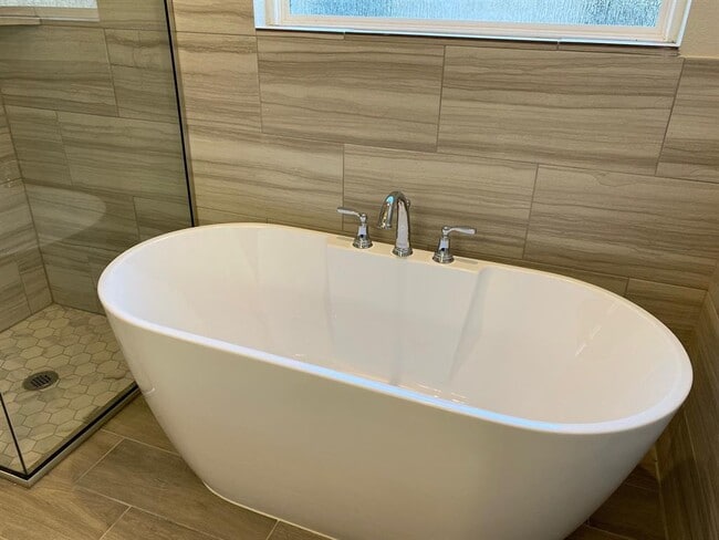 Building Photo - 370 Bright Star Ln