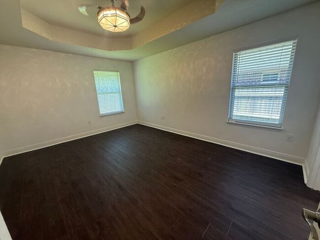 Building Photo - Gulf Breeze - Shadow Lakes - 4 bedroom, 2 ...